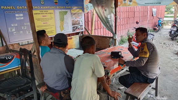 Bhabinkamtibmas Polsek Siantar Barat Laksanaskan Patroli KBN Cegah Peredaran Narkoba di Jalan Jawa