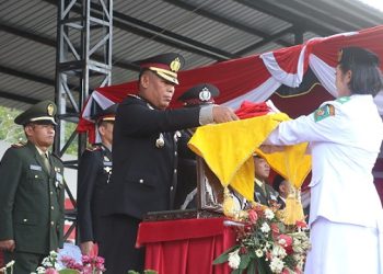 Kapolres Simalungun AKBP Marganda Aritonang, S.H. S.I.K. M.M Pimpin Aubade dan Penurunan Bendera Merah Putih HUT Ke 81 RI