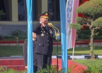 Wakapolda Sumut Brigjen Pol. Sonny Irawan memimpin upacara peringatan HUT ke-81 Kemerdekaan RI di Lapangan K.S. Tubun, Mapolda Sumut (Foto Ist)