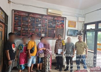 Kanit Reskrim IPDA Ricardo Rajagukguk S.Sos dan personil piket selesaikan kesalahpahaman warga Jalan Nagur Gang Inpres