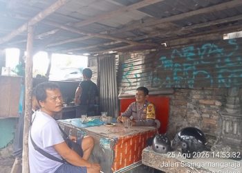 Bhabinkamtibmas Kelurahan Sukadame Aiptu P. Simanjuntak melaksanakan sambang Kamtibmas kepada warga binaan