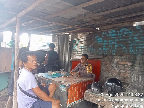 Bhabinkamtibmas Kelurahan Sukadame Aiptu P. Simanjuntak melaksanakan sambang Kamtibmas kepada warga binaan