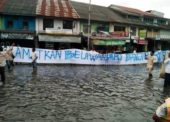 https://jurnalx.co.id/edukasi-tertib-berlalulintas-sat-lantas-polres-pematangsiantar-berikan-brosur-di-usaha-bengkel-knalpot/