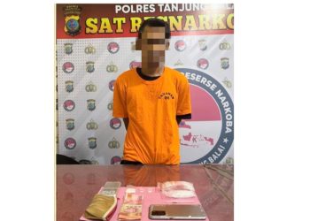 Pelaku A alias Ari dan barang bukti