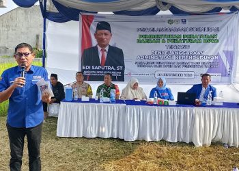 Anggota DPRD Kota Medan, Edi Saputra, S.T, saat  Sosialisasi Perda Kota Medan Nomor 3 Tahun 2021 tentang Penyelenggaraan Administrasi Kependudukan di Jalan Suka Murni, Kecamatan Medan Amplas (Foto Ist)