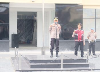 Kabag SDM, Kompol HE Sidauruk, S.H., M.H Pimpin apel pagi