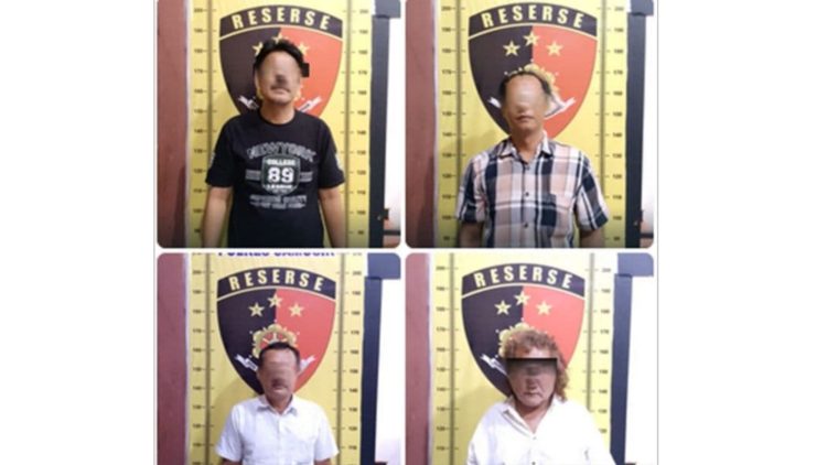 Empat pria diduga lakukan pemerasan saat diamankan Polres Samosir. (Foto Ist)