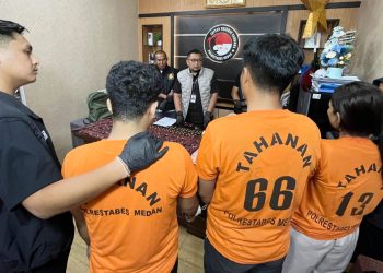 Komplotan Jaringan narkotika jenis vape atau ll pod getar asal Malaysia di Medan yang ditangkap polisi. (Foto Ist)