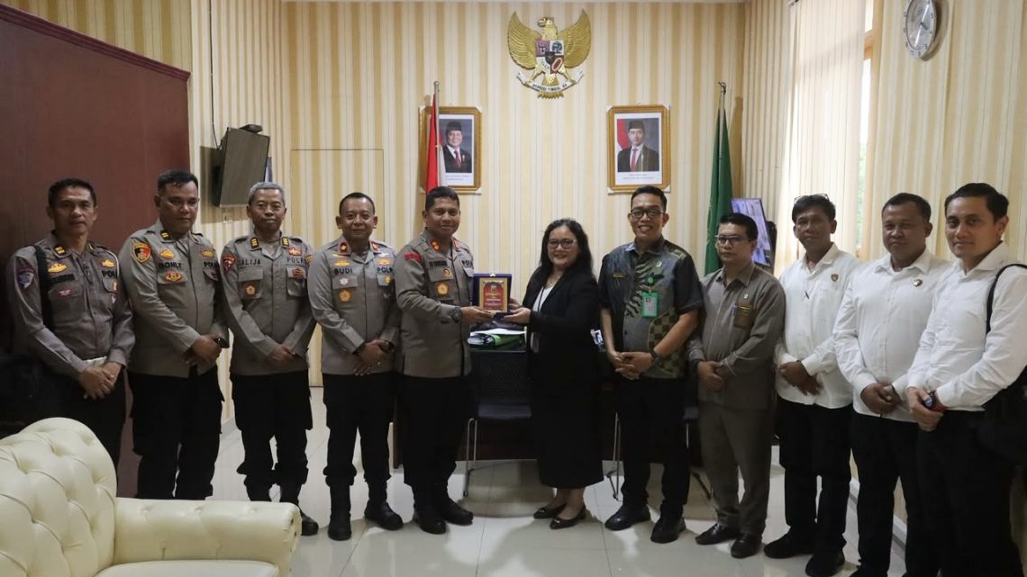 Kapolres Pematangsiantar, AKBP Dhana Noer Kurniawan, S.I.K., M.M kunjungan silaturahmi ke PN Pematangsiantar