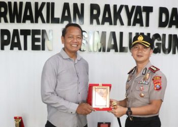 Kapolres Simalungun AKBP Dr. Hendri Nupia Dinka Barus, S.H., S.I.K., M.M kunjungan silaturahmi dengan Ketua DPRD Simalungun Sugiarto, SE