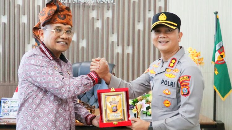Kapolres Simalungun AKBP Dr. Hendri Nupia Dinka Barus, S.H., S.I.K., M.M kunjungan silaturahmi kepada Bupati Simalungun Dr. H. Anton Achmad Saragih, S.E., M.M