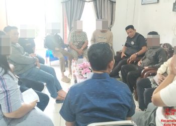 Kanit Intelkam IPDA Syaiful Bahri Panjaitan, S.H bersama personel Respon Cepat Pengecekan Kejadian Bully di SMPN 12 yang Viral di Tiktok