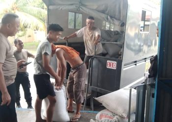 Polres Tanjungbalai Salurkan Hasil Panen Jagung ke Bulog Asahan