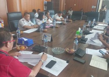 Rapat evaluasi triwulan ke II dengan Dinas Perhubungan Kota Medan dipimpin Ketua Komisi 4 DPRD Medan Paul Mei Anton Simanjuntak. (Foto Ist)