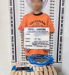 Tersangka GSS alias Gilang dan barang bukti