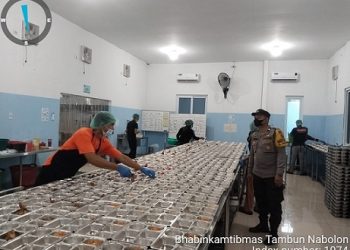 Bhabinkamtibmas Kelurahan Tambun Nabolon AIPTU Jonson Hutahuruk sambang dan monitoring Pendistribusian MBG di dapur SPPG Martoba