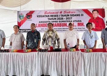 Anggota DPRD Sumut dari Fraksi PDI Perjuangan, Landen Marbun saat pelaksanaan reses, (Foto Ist)