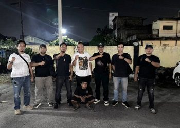 Pelaku Curanmor, JFP diapit Kanit Jatanras IPDA B. Situngkir SH dan Tim Opsnal 