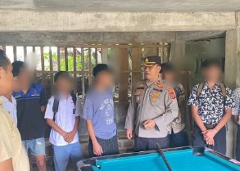 Kapolsek Tanah Jawa Kompol Banuara Manurung, S.H pimpin pelaksanaan Operasi Kasih Sayang anak anak bolos sekolah