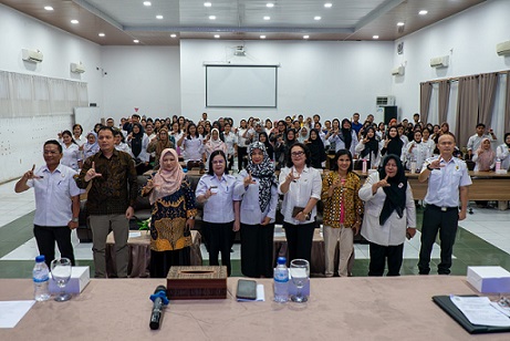:Wali Kota Pematangsiantar Wesly Silalahi SH MKn diwakili Staf Ahli Bidang Pemerintahan Dra Happy Oikumenis Daely menghadiri acara Bimtek Literasi Informasi untuk Pustakawan, Guru, dan Pegiat Literasi Tahun 2026 Kota Pematangsiantar