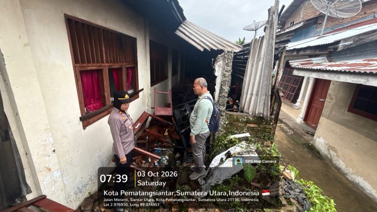 Kapolsek Siantar Utara IPTU Nana Sandra SH pimpin langsung pengecekan TKP kebakaran di SMP Negeri 6
