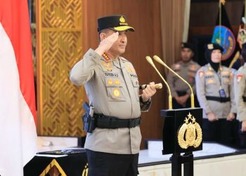 Kapolri Jenderal Suyudi Ario Seto saat sertijab dan kenaikan pangkat di Rupattama Mabes Polri (Foto Ist)