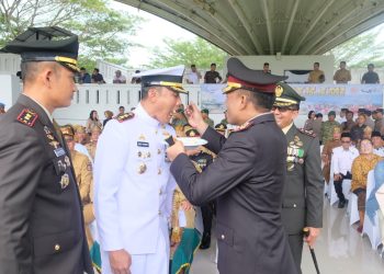 Kapolres Tanjungbalai, AKBP Welman Feri, S.I.K., M.I.K hadiri Upacara Peringatan HUT ke-81 TNI di Kisaran