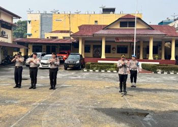 Wakapolres Pematangsiantar KOMPOL Budiono Saputro SH. MH pimpin latihan penanganan unjuk rasa