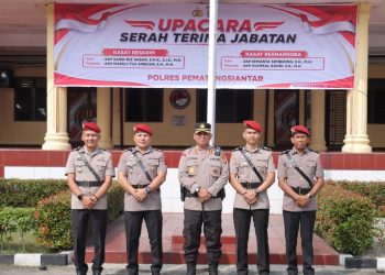 Kapolres Pematangsiantar AKBP Dhana Noer Kurniawan, S.I.K., M.M memimpin upacara Sertijab Kasat Reskrim dan Kasat Narkoba