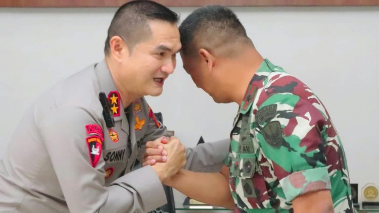Kapolda Sumut Irjen Pol. Sonny Irawan, S.I.K., M.H - Komandan Pangkalan TNI Angkatan Udara (Danlanud) Soewondo Marsma TNI Tiopan Hutapea, S.Sos., M.A.P. (Foto Ist)