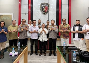 Plh Irwasda Polda Sumut Kombes Pol Famudin, S.I.K., M.H bersama Dirreskrimum Kombes Pol Cornelis Mangarahon Simanjuntak, S.I.K., M.Han beserta kuasa hukum dan keluarga
Agnis Jance Zebua. (Foto Ist)