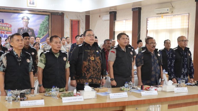 Polres Pematangsiantar dan Forkopimda Ikuti Zoom Meeting Kunker Kapolri di Wilkum Polda Sumut dan Deklarasi Serentak Menolak Narkoba