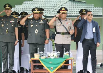 Kapolres Pematangsiantar AKBP Dhana Noer Kurniawan, S.I.K., M.M Hadiri Upacara Penutupan DIKMABA IF TNI AD Gel II TA. 2026