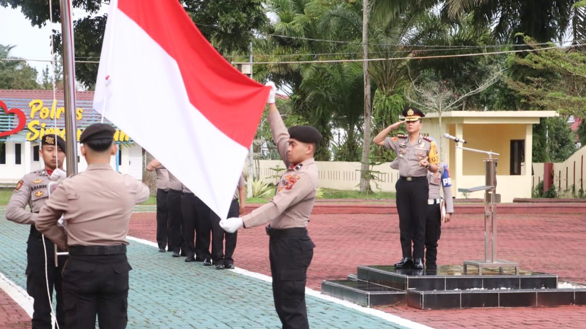 Kapolres Simalungun AKBP Dr. Hendri Nupia Dinka Barus, S.H., S.I.K., M.M memimpin Upacara Peringatan Hari Sumpah Pemuda ke-98