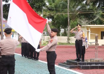 Kapolres Simalungun AKBP Dr. Hendri Nupia Dinka Barus, S.H., S.I.K., M.M memimpin Upacara Peringatan Hari Sumpah Pemuda ke-98