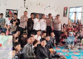 Wakapolsek Sianțar Martoba IPTU Ramadiyanto Manurung, Kanit Samapta IPTU Ritca Siahaan dan Bhabinkamtibmas Kel. Bah Sorma AIPDA Fadlan Fahmi, S.H hadiri Sosialisasi Sumpah Pemuda di SMP IT Cendekia