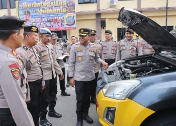 Wakapolres Pematangsiantar KOMPOL Budiono Saputro S.H. M.H saat Riksa kendaran dinas Sat Samapta