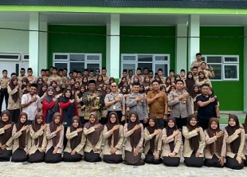 Polres Pematangsiantar Sosialisasi Program Paham AI Kepada 97 Siswa Siswi MAN Kota Pematangsiantar