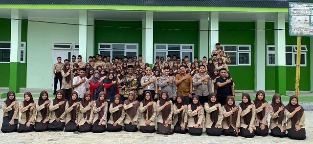 Polres Pematangsiantar Sosialisasi Program Paham AI Kepada 97 Siswa Siswi MAN Kota Pematangsiantar