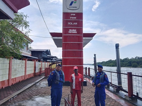 Satpolairud Polres Tanjung Balai Pantau Distribusi Solar Subsidi Nelayan