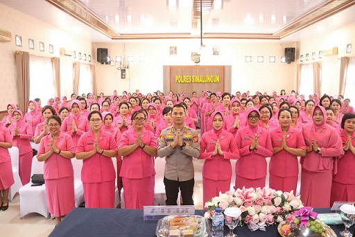 Kapolres Simalungun AKBP Dr. Hendri Nupia Dinka Barus, S.H., S.I.K., M.M menghadiri pertemuan rutin bulanan Bhayangkari Cabang Simalungun