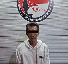 Pengedar narkotika jenis sabu yang ditangkap Polrestabes Medan. (Foto Ist)
