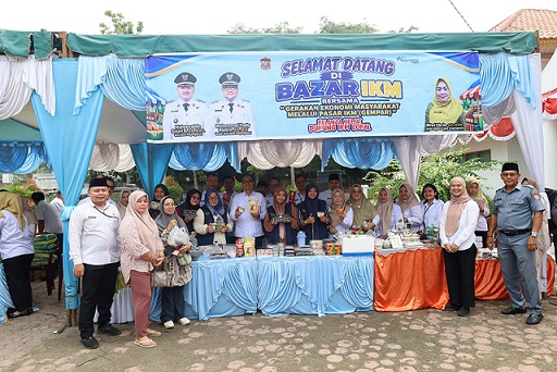 Wakil Wali Kota Tanjungbalai Muhammad Fadly Abdina membuka Pasar Murah dan Bazar IKM
