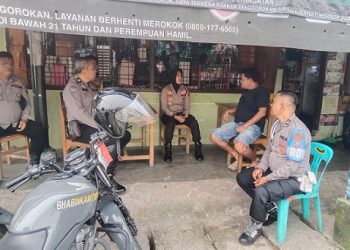 Kapolsek Siantar Selatan IPTU Suhaira Marbun SH laksanakan sambang di Jalan Toba II