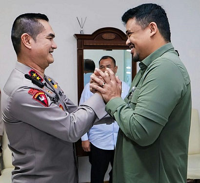 Gubernur Sumut Muhammad Bobby Afif Nasution saat menerima kunjungan silaturahmi Kapolda Sumut Irjen Pol Sonny Irawan beserta jajaran pejabat utama Polda Sumut di Kantor Gubernur Sumut, Jalan Diponegoro, Medan (Foto Ist)