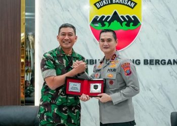 Kapolda Sumut Irjen Pol. Sonny Irawan, S.I.K., M.H - Pangdam I/Bukit Barisan Mayjen TNI Hendy Antariksa. (Foto Ist)