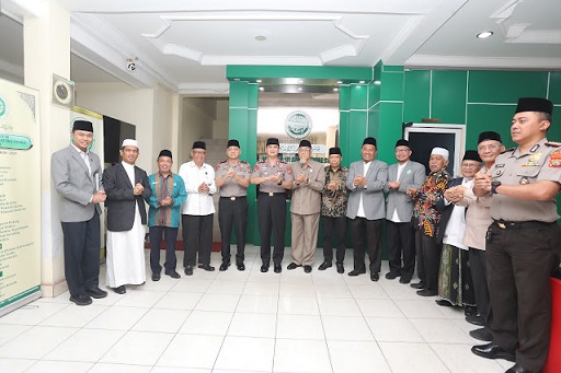Kapolda Sumut Irjen Pol. Sonny saat bersilarurahmi ke Majelis Ulama Indonesia (MUI) Sumut (Foto Ist)