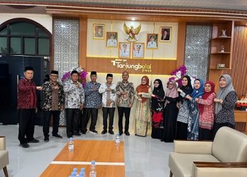 Fahmi Ummi Bersilaturahmi Dengan Wali Kota Tanjungbalai Mahyaruddin Salim 