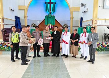 Polres Tanjungbalai Gelar Minggu Kasih di Gereja HKBP Sirantau