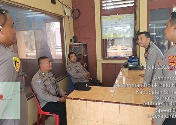 Kapolres Simalungun AKBP Dr. Hendri Nupia Dinka Barus, S.H., S.I.K., M.M Cek Pelayanan SPKT Polsek Dolok Batu Nanggar